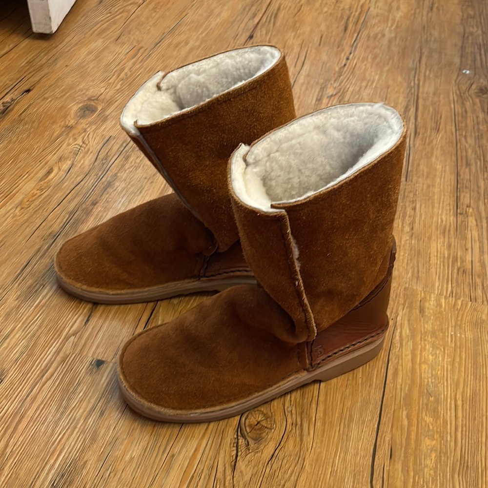 InStep Jeffreys Bay Sheepskin Surfer Boots Leather Tan Size 5